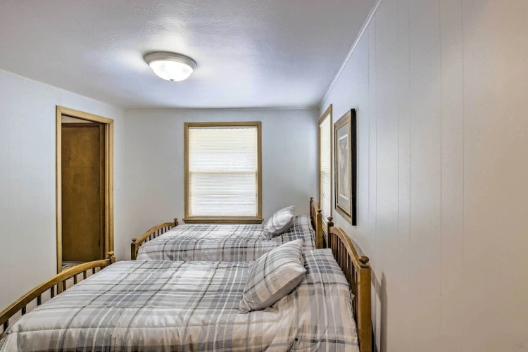 3 Bedrooms Cottage