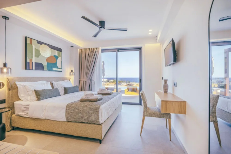 Villa Luxury Heaven - With Heated Pool