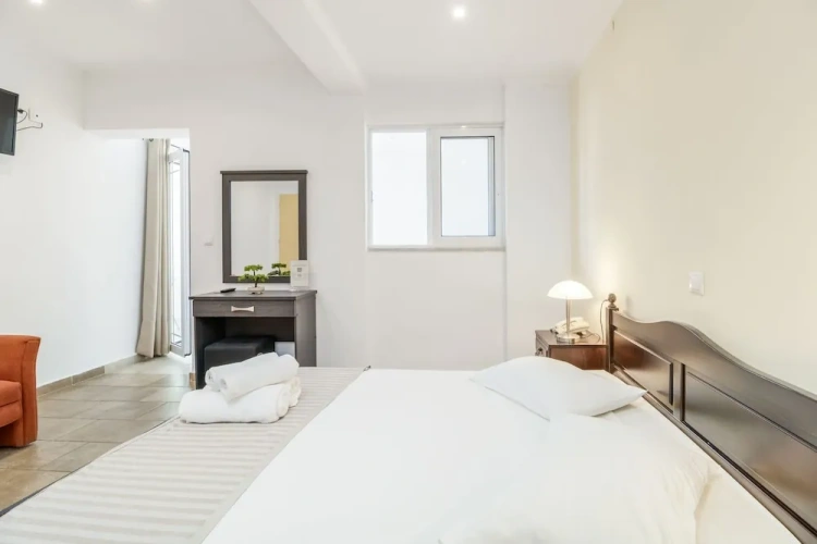Standard Triple room with balcony