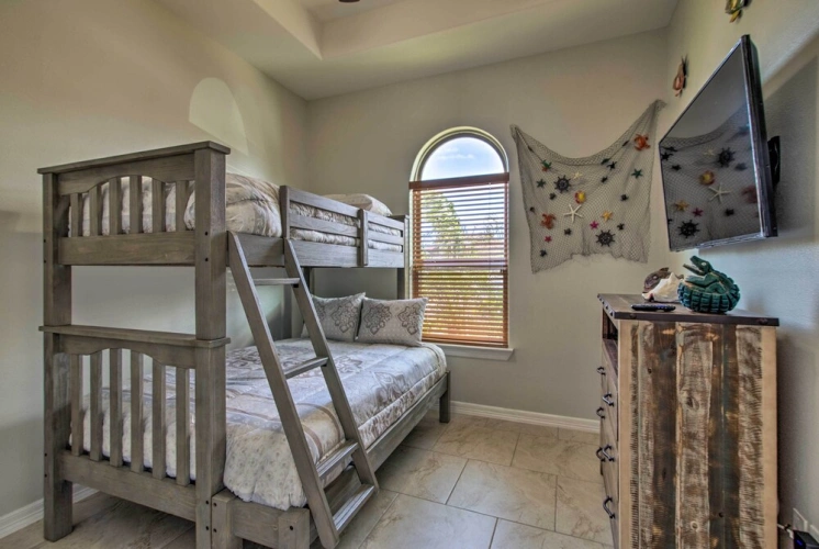 3 Bedrooms Cottage