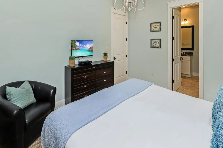 Bungalos 2481G 4BR Loft 4BA 10