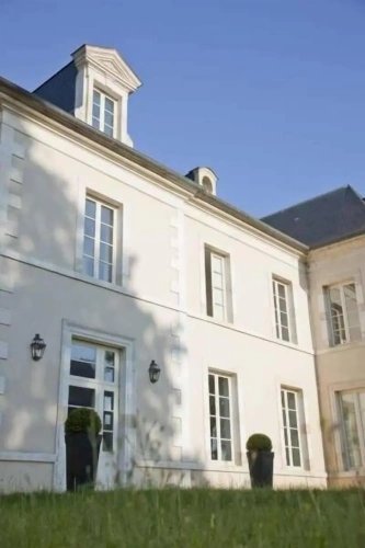 Château De Lazenay - Résidence Hôtelière