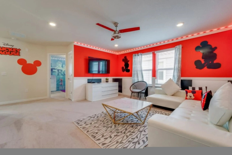 5 Bed Fun Themed Windsor Island Resort Getaway