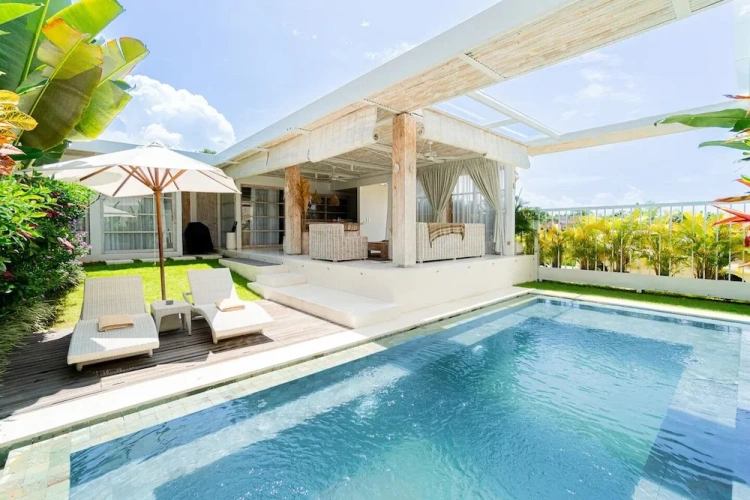 2 Bedrooms Family Villa with garden view
