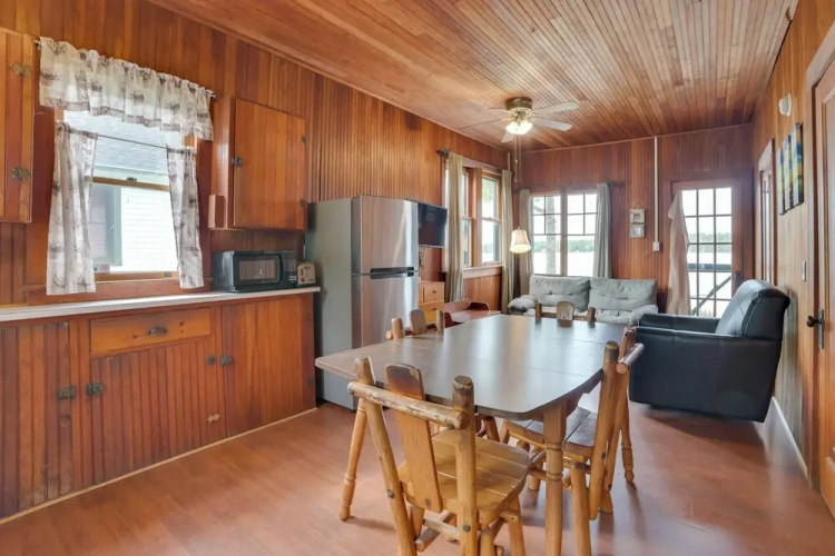 Sandy Beach & Sunset Views: Cedarville Cabin!