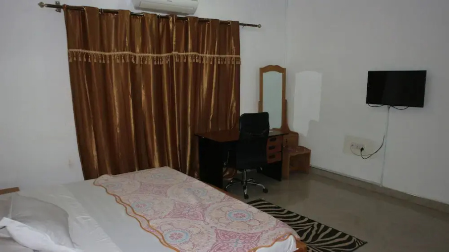 Pioneer Guest Lodge