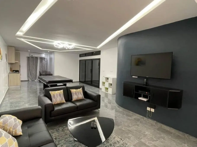 3 Bedrooms Apartment