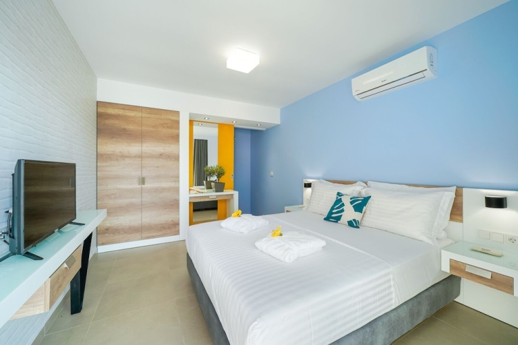 Standard Family Duplex room with balcony and with pool view