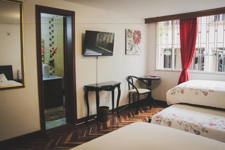 AK Hostel 82