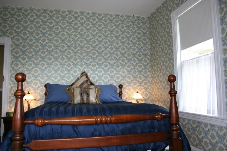 Sackville Bed & Breakfast