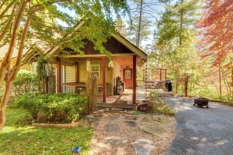 3 Bedrooms Cottage