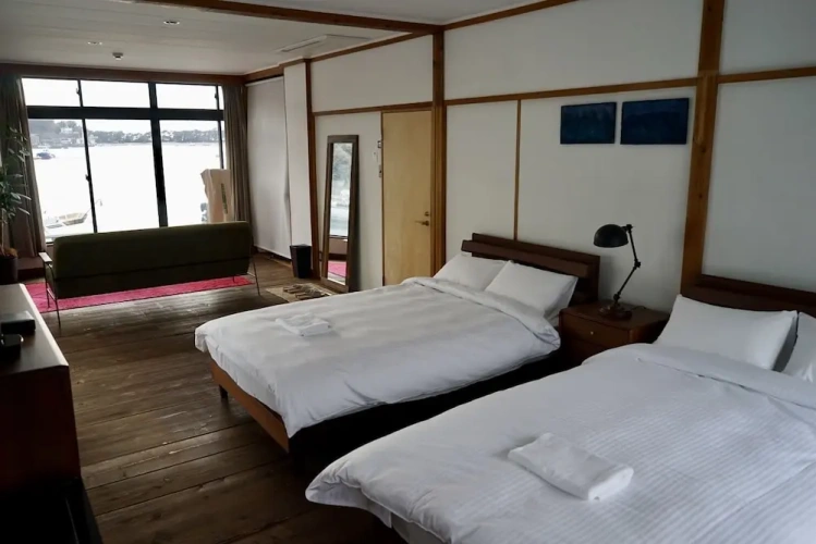 Standard Quadruple room with bay view