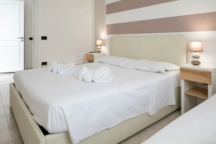 Standard Triple room with balcony