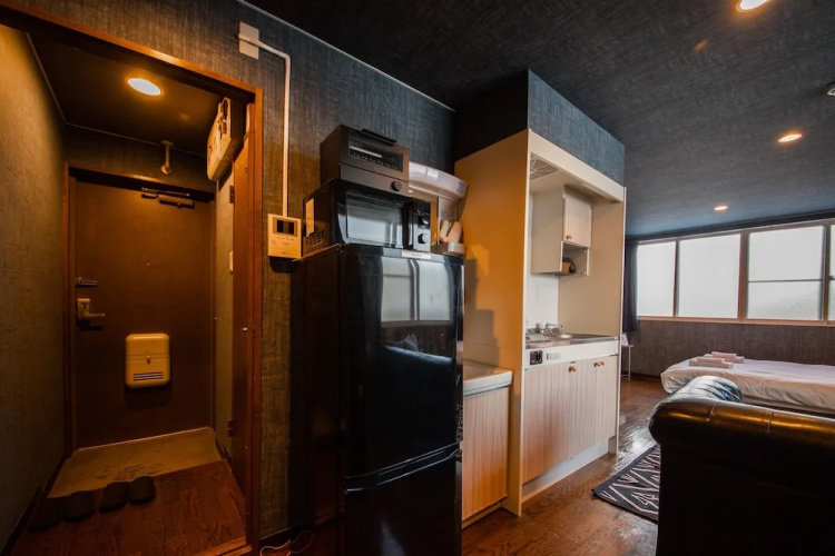 Silk Court 202