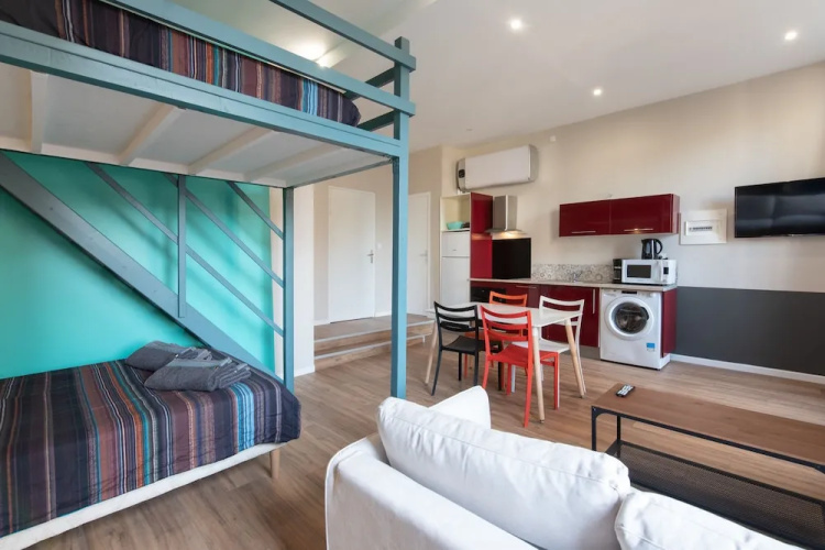 Studio Camelina Gauche City Room