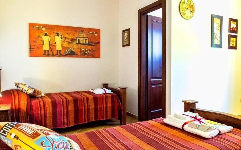 Standard Twin room with garden view