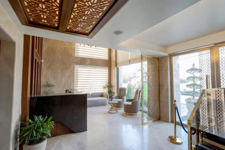 Hotel Golden Aura