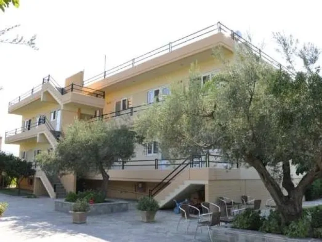 1 Bedroom Quadruple Apartment with garden view