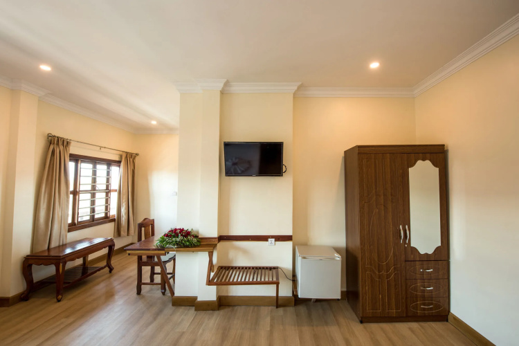 Seng Hout Hotel