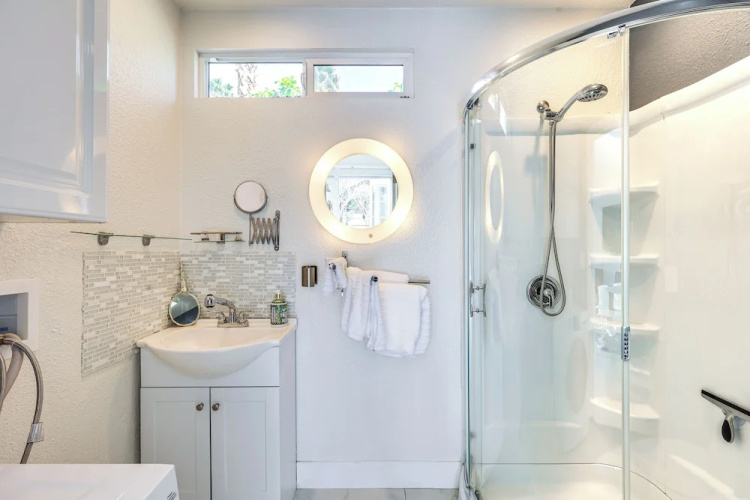 Golf, Shop & Hike: Sleek Rancho Mirage Studio