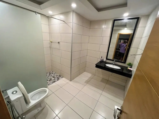 Holidazzle Serviced Appartment