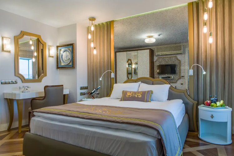 Izmir Palas Otel