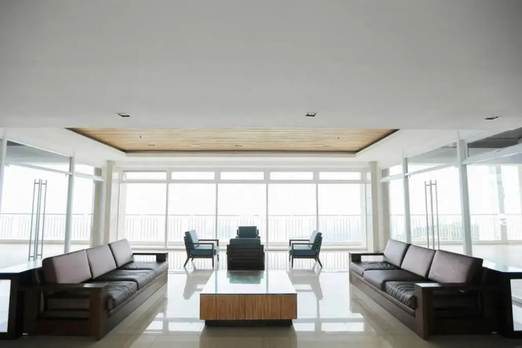 A2J Executive Studio Suite near Skyranch & Malls