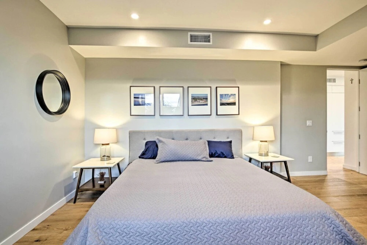 Chic Coronado Retreat w/ Patio & 4 Cruiser Bikes!