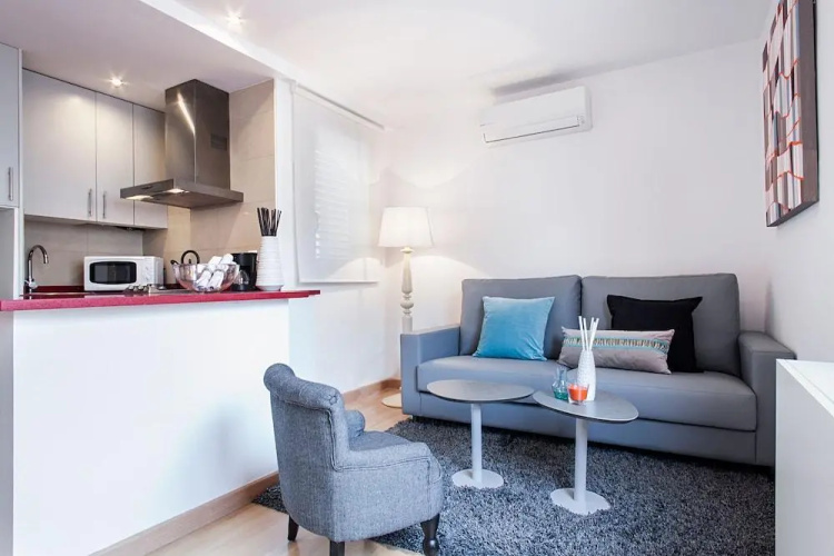 Rambla Paris Attic Apartment