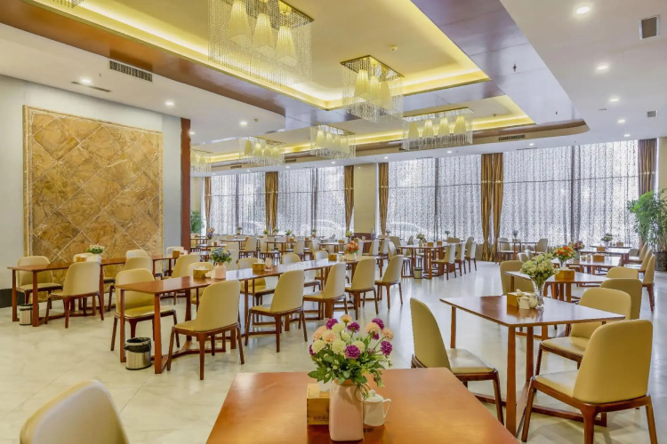 Shengshi Baiyun Hotel