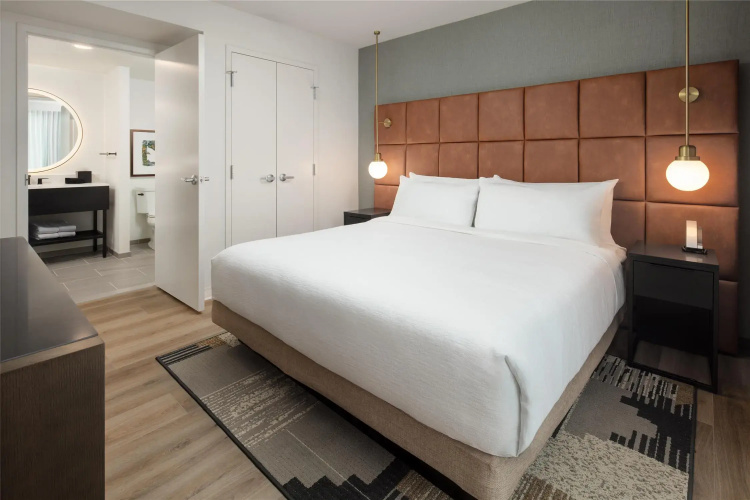 Embassy Suites By Hilton Chattanooga Downtown