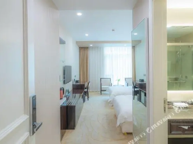 Standard Double room with land view
