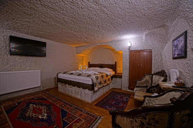 Cave Double room