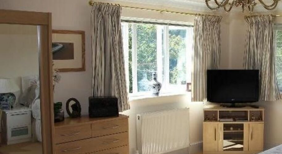 Appletree Court House Over view