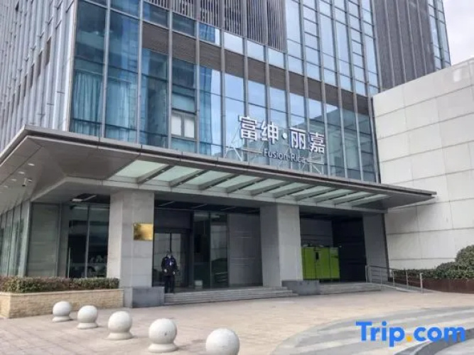 Shanghai Lime Duplex Apartment