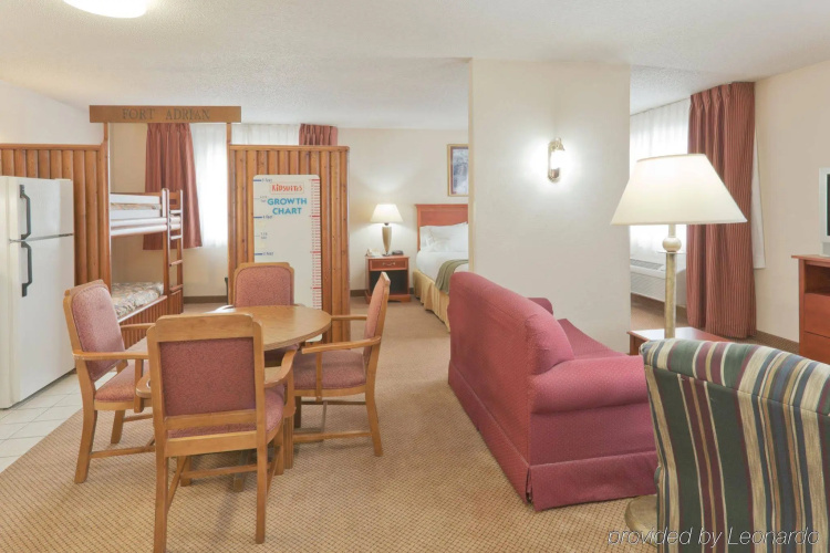 Holiday Inn Express Adrian by IHG