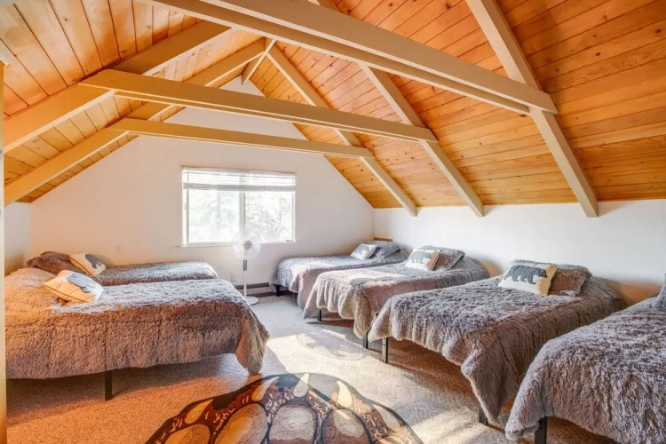 4 Bedrooms Cottage
