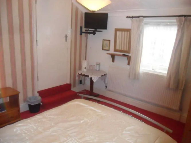 Arman Lodge House