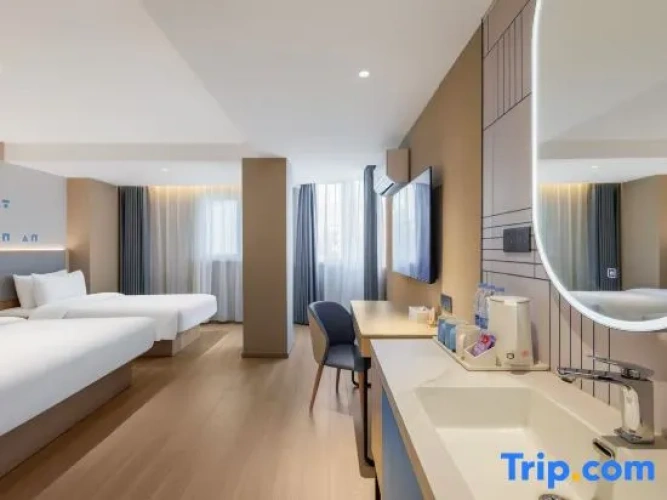 Standard Twin Family room