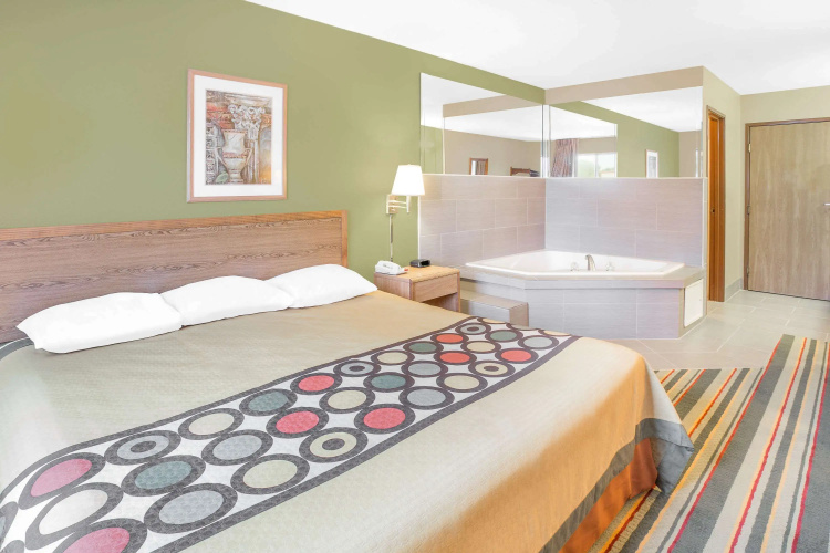 Super 8 By Wyndham East Moline