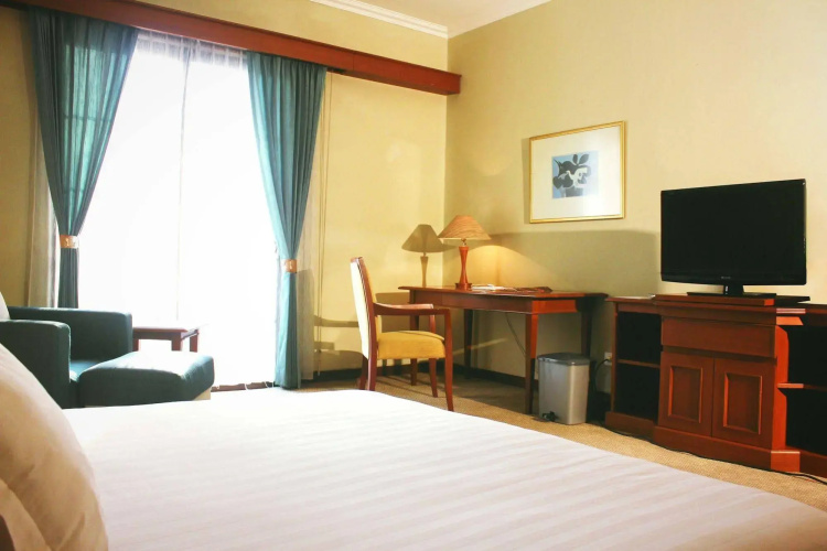 Chandra Residence