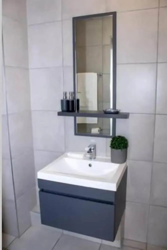 Contemporary Spacious & Comfortable Apartment