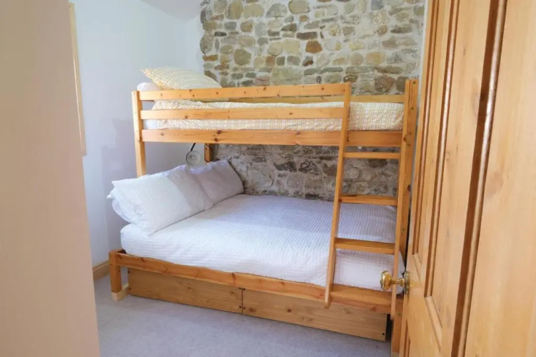 Pen Dragon - 2 Bedroom Cottage - Pen-clawdd