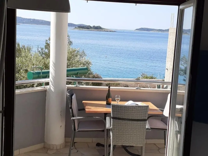 1 Bedroom Apartment with view