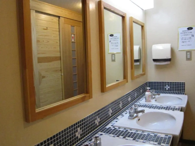 Economy room