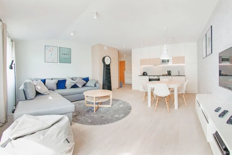 Apartment with balcony