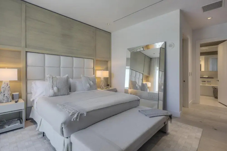 2 2 City View Penthouse Ph1615