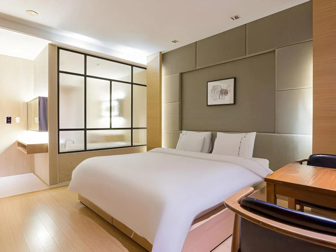 Business Design Hotel LUV