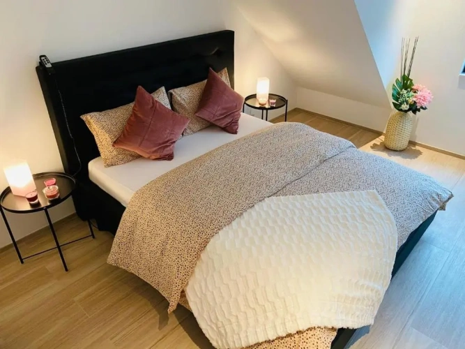 3 Bedrooms Apartment