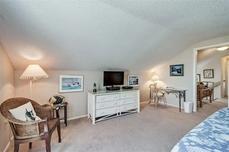 Turtleback 09 3 Bedroom Villa by RedAwning